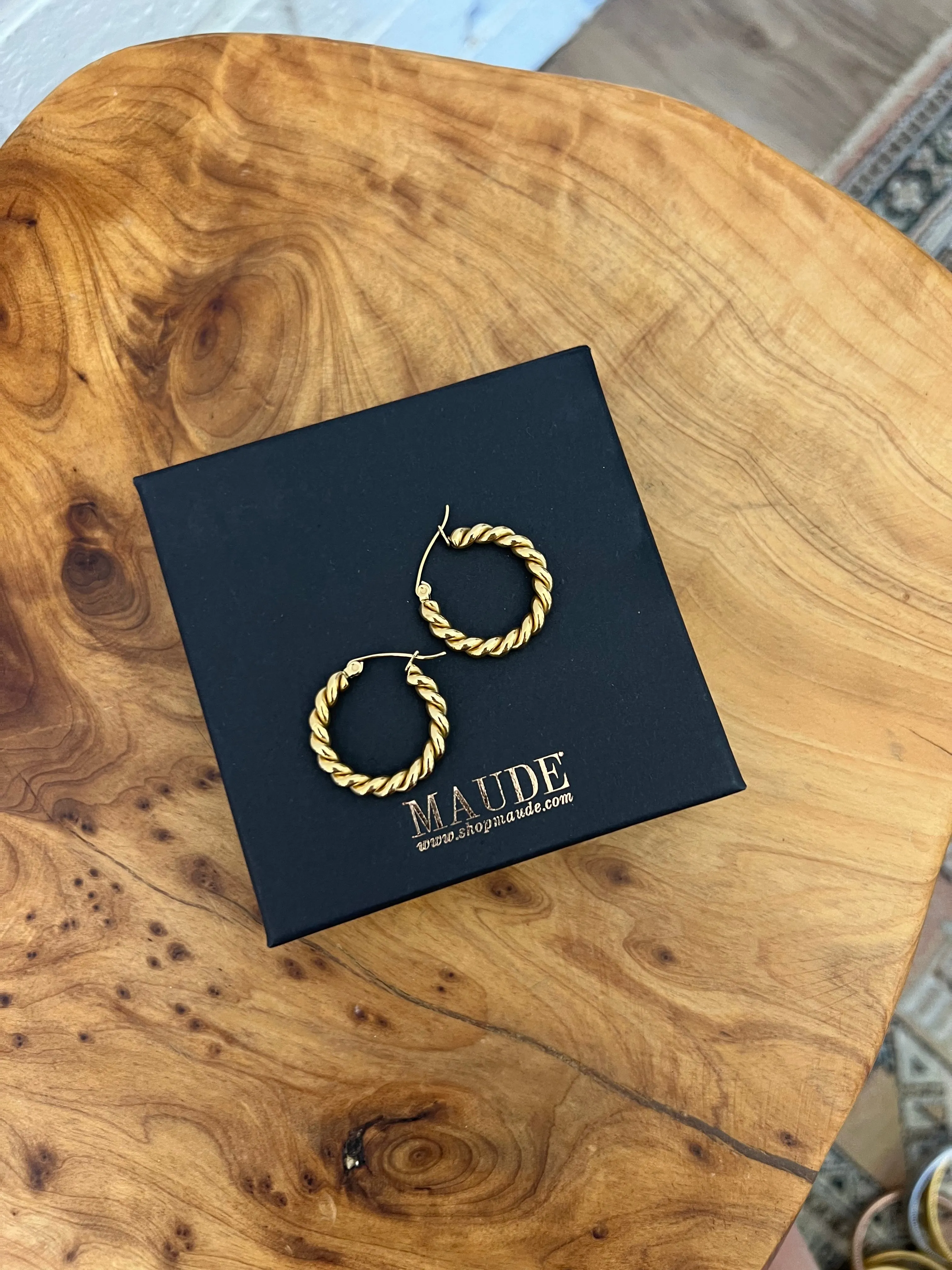 18K Twisted Gold Hoop Earrings