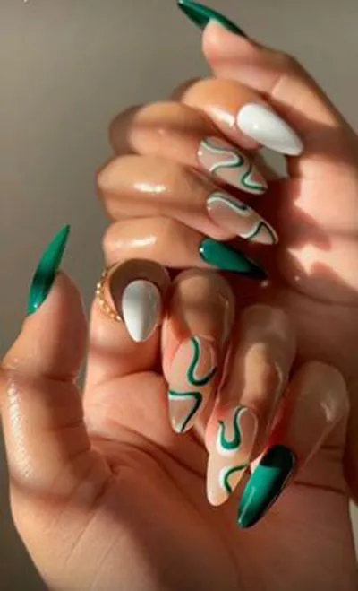 Abstract Wave Stripes Stiletto Press On Nails