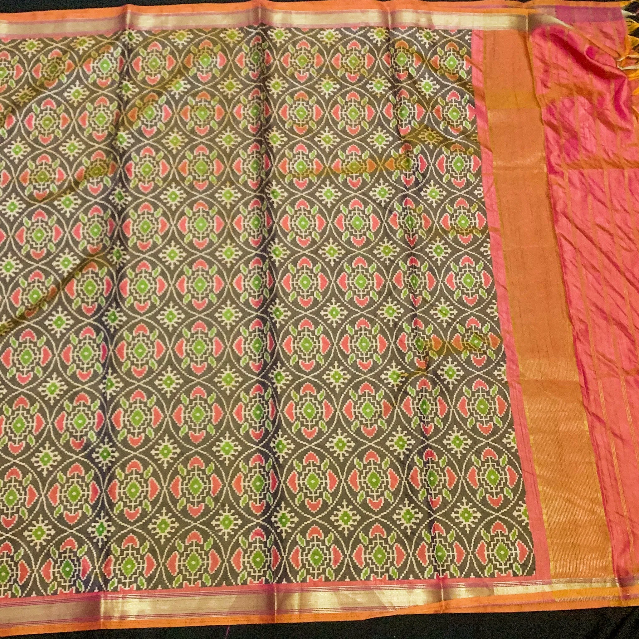 Captivating Pochampalli Ikkat silk Duppatta with zari Border