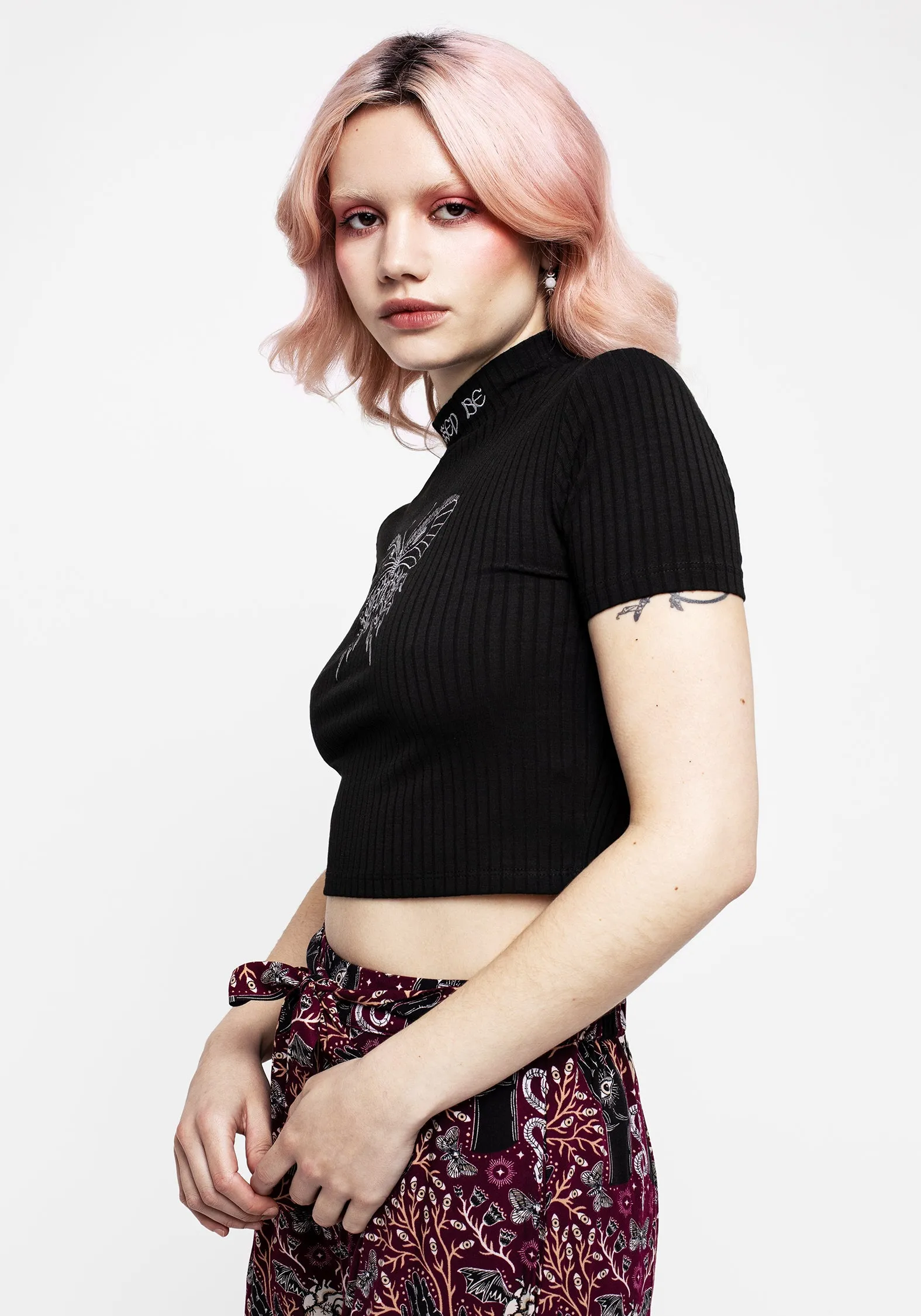 Dolore Rib Embroidered Crop Top