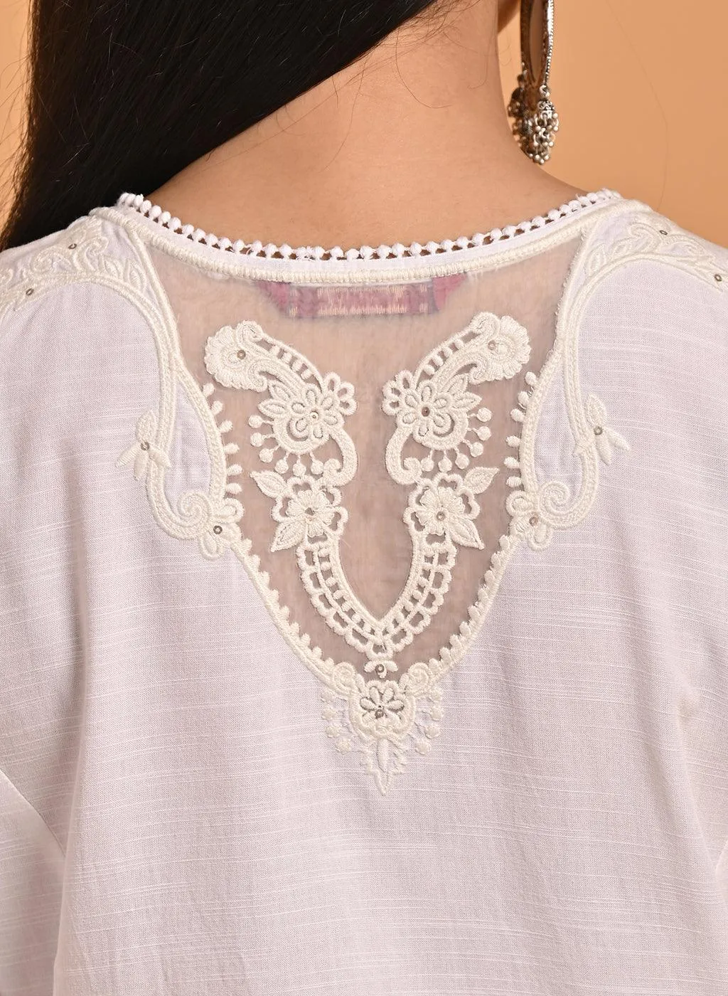 Ivory Kurta Set with Intricate Embroidery