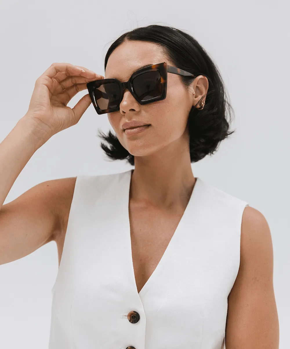 Kat Square Sunglasses