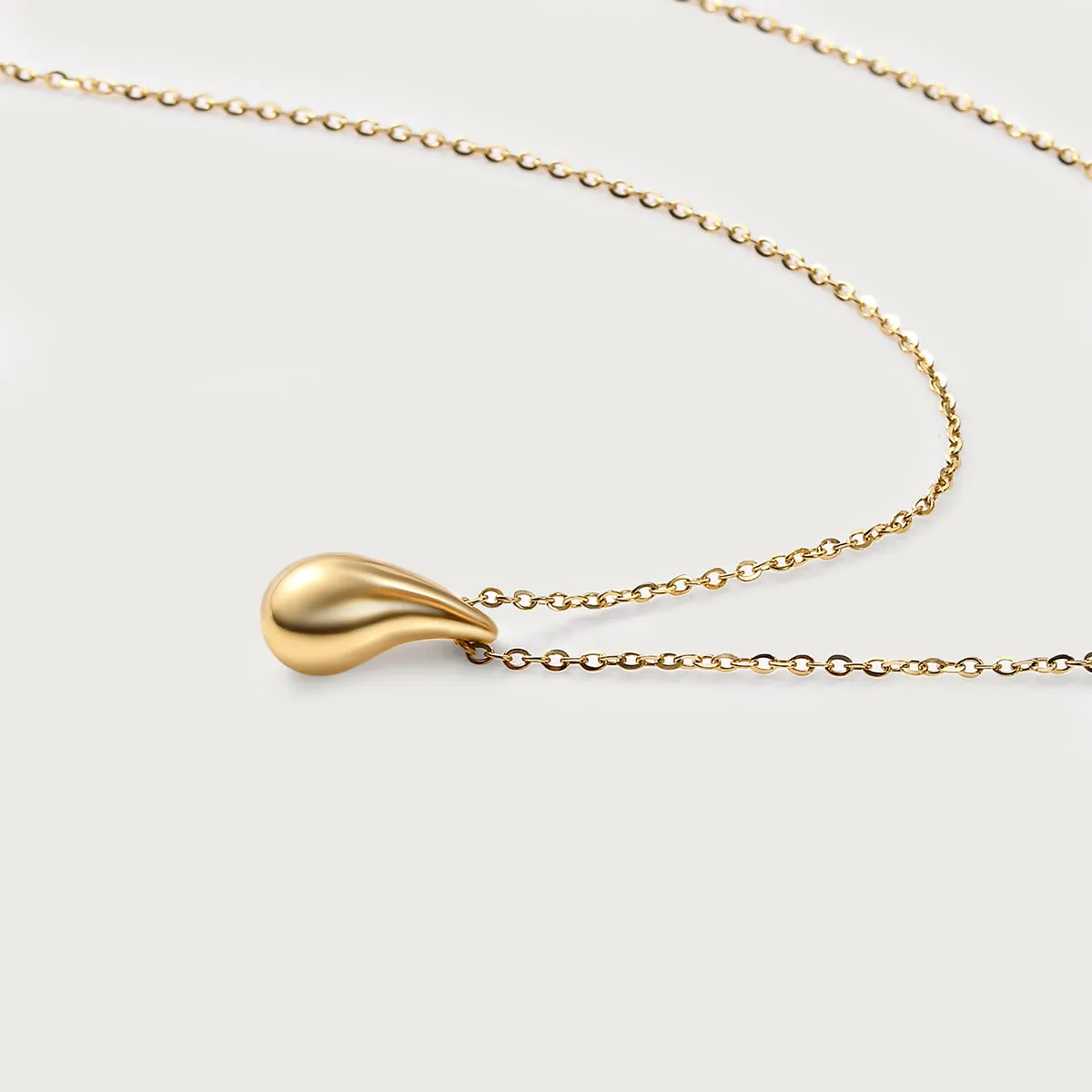 Molto Drop Necklace in 9K Gold