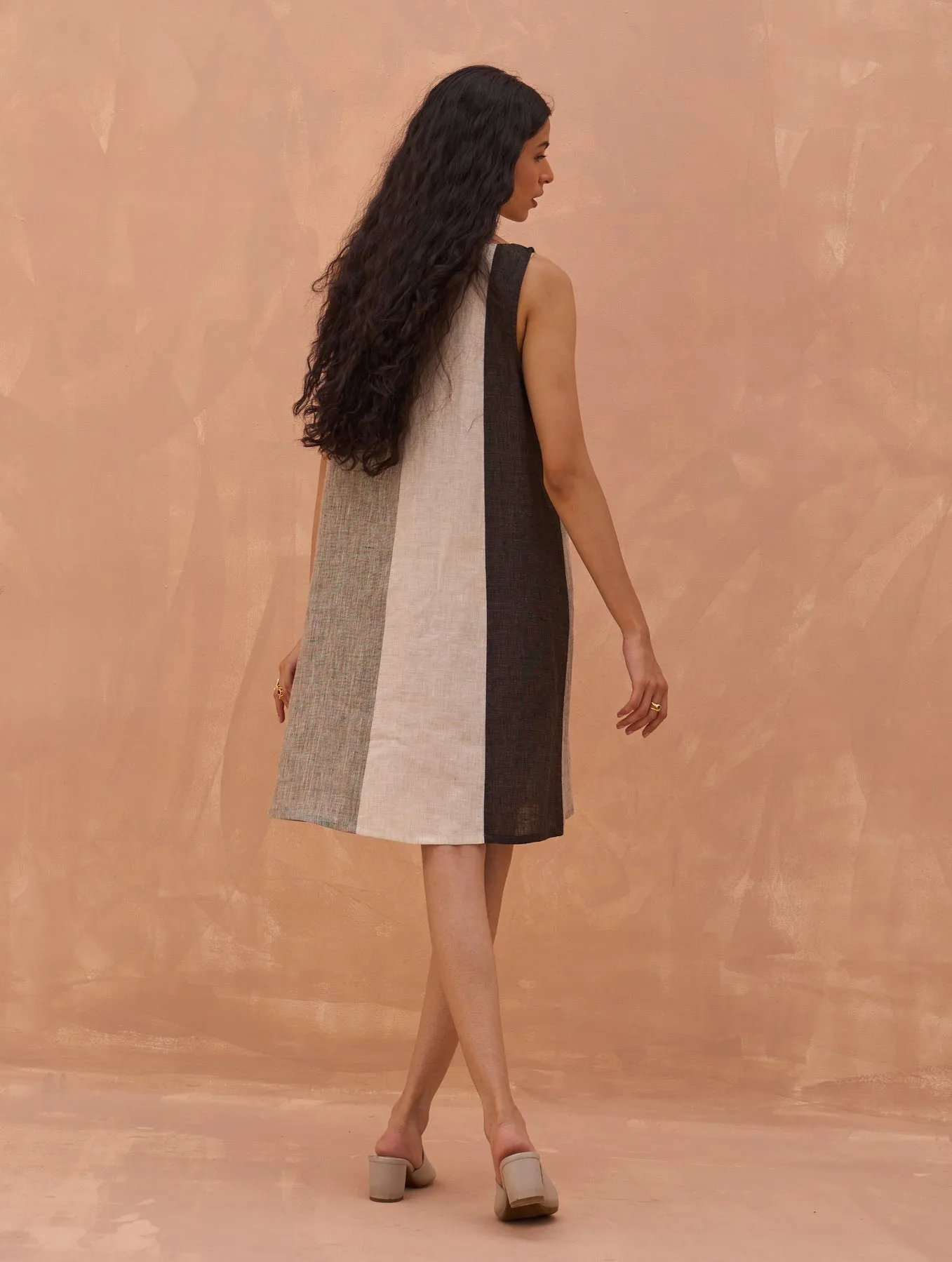 "Ikis Color-Blocked Linen Shift Dress